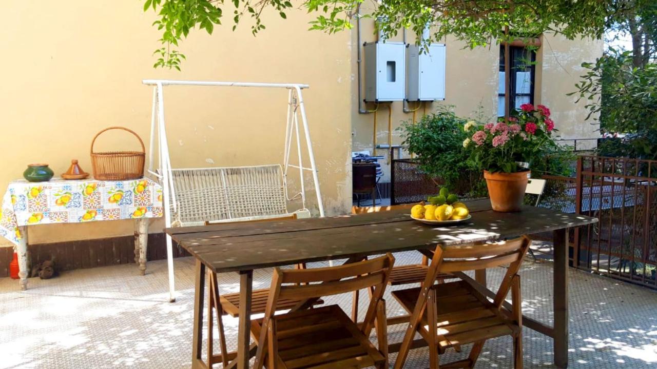 B&B Etnea Centoundici Николози Екстериор снимка