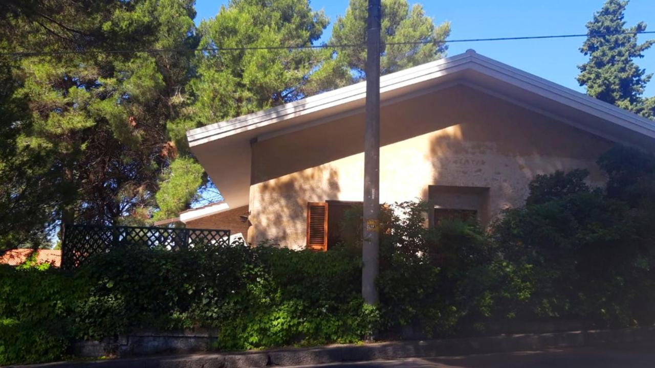 B&B Etnea Centoundici Николози Екстериор снимка